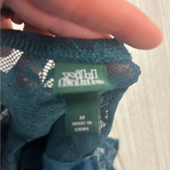 Wild Fable Green Lace Camisole size medium -nwot - St. Patrick’s  Day style - Picture 4 of 4